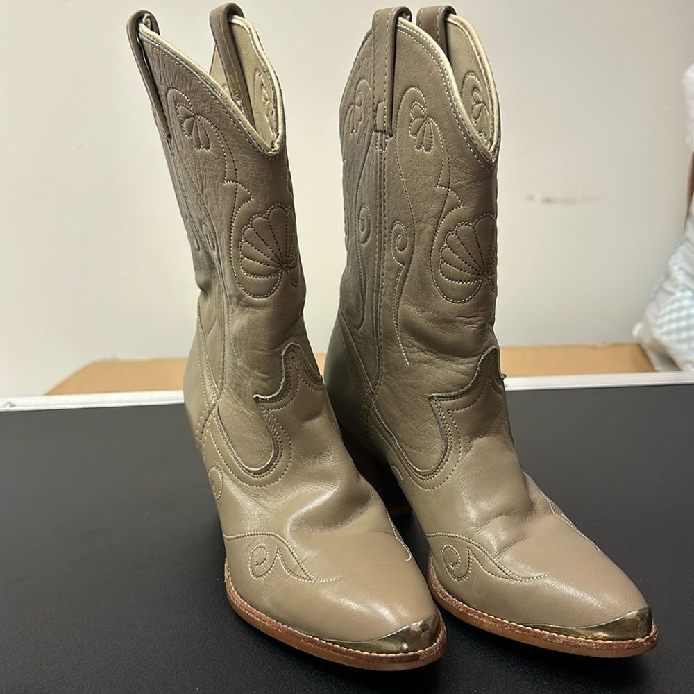 Vintage women’s Acme genuine leather pointed toe embroidered boots size 6M - Picture 2 of 11